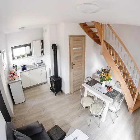 Three-bedroom Holiday In * Debki
